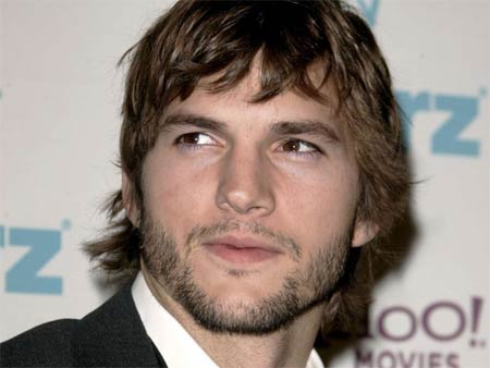 ashton kutcher shirtless. Ashton Kutcher is reportedly